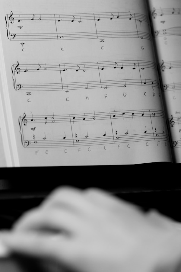 Complete beginners at the piano